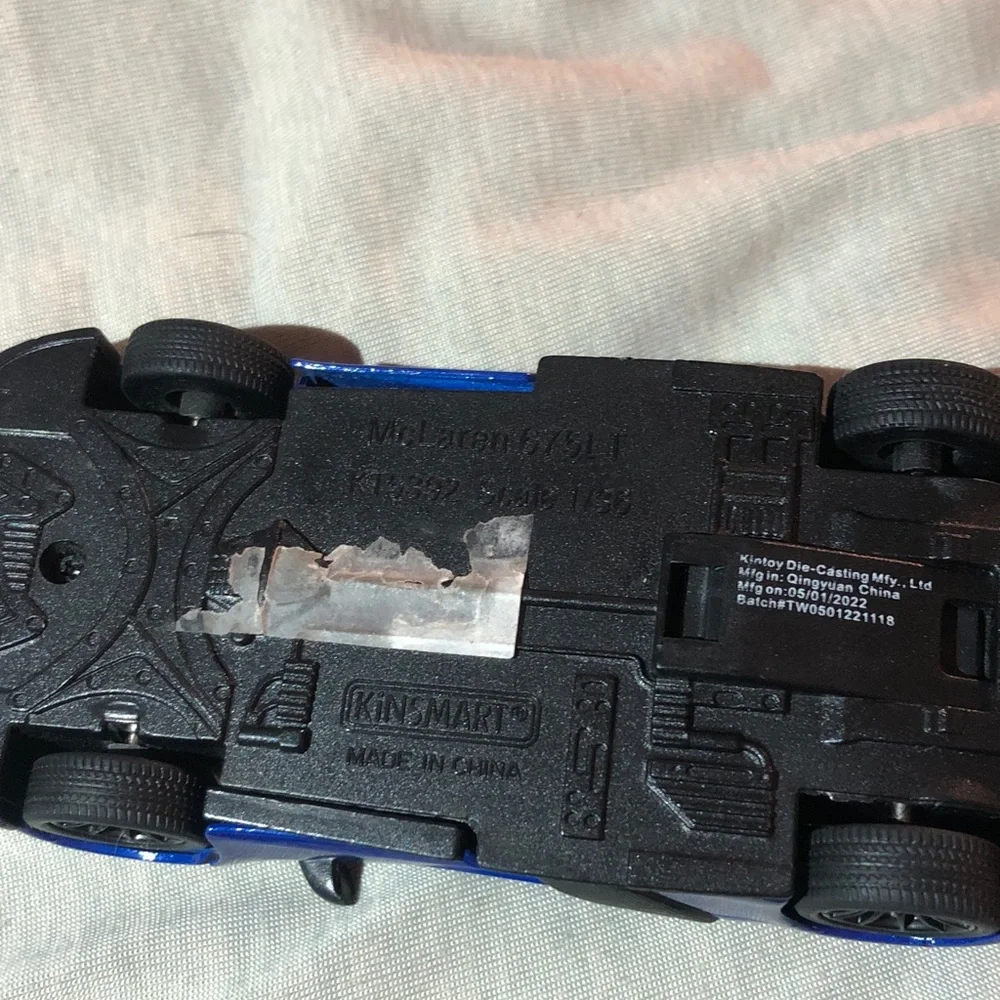 McLaren 675LT 1:36 scale pull back action